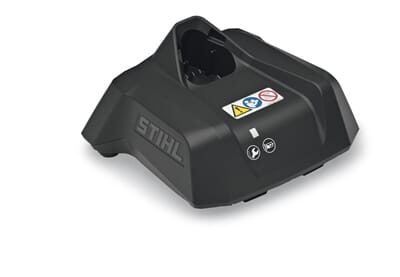 EA034302500 BATTERILADER.jpg