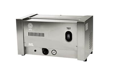 FOM146181 120298_1.jpg